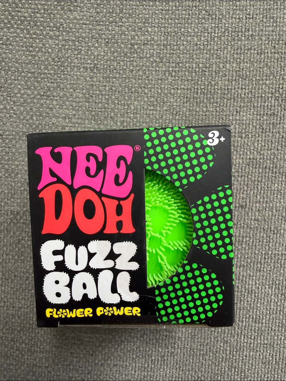 NeeDoh Fuzz Ball Flower Power - Green